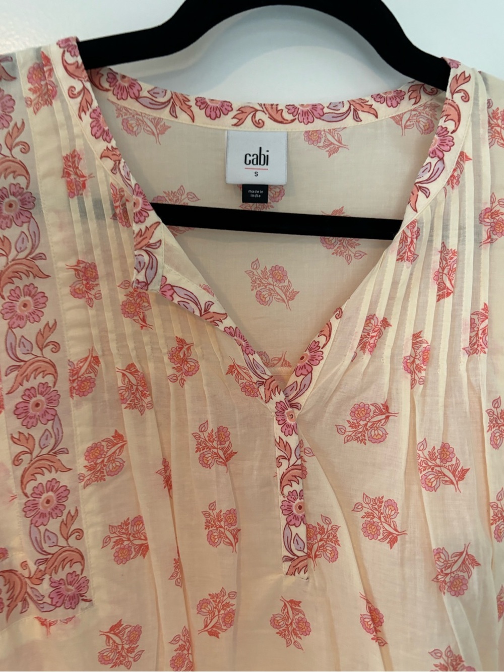 Cabi Artsy Top Small 6895 - Picture 2 of 9